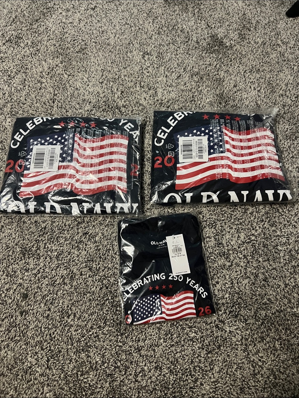 Set of 3 Old Navy American Flag Graphic Tees - Navy